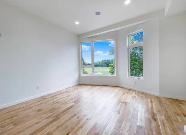 Empty living room ready for virtual staging transformation - Pixel Perfects Solutions LLC